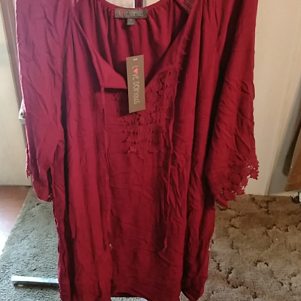 Top - Picture 2 of 2